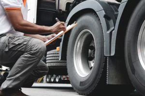 Como especialistas em pneus, compreendemos que a escolha certa de pneus para diferentes estações é crucial para otimizar o desempenho e garantir a segurança nas estradas.